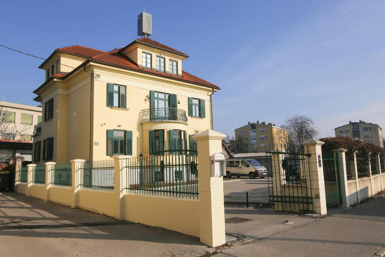 Hotel Vila Katrca Ljubljana Exterior photo
